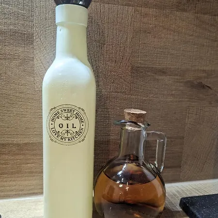 Lily's 7 By Bulgarentals - *