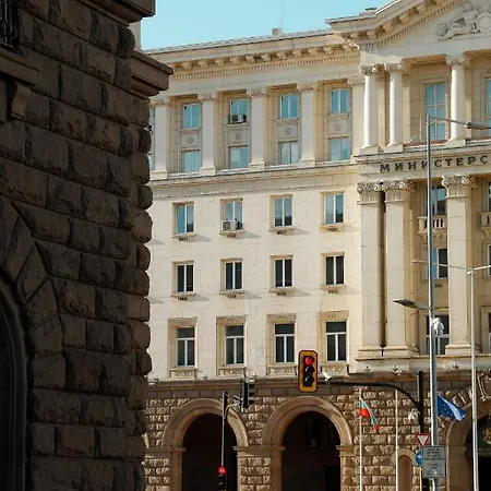 Lily's 7 By Bulgarentals -