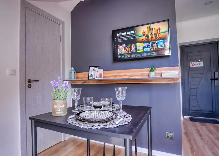 Lily's 7 By Bulgarentals -